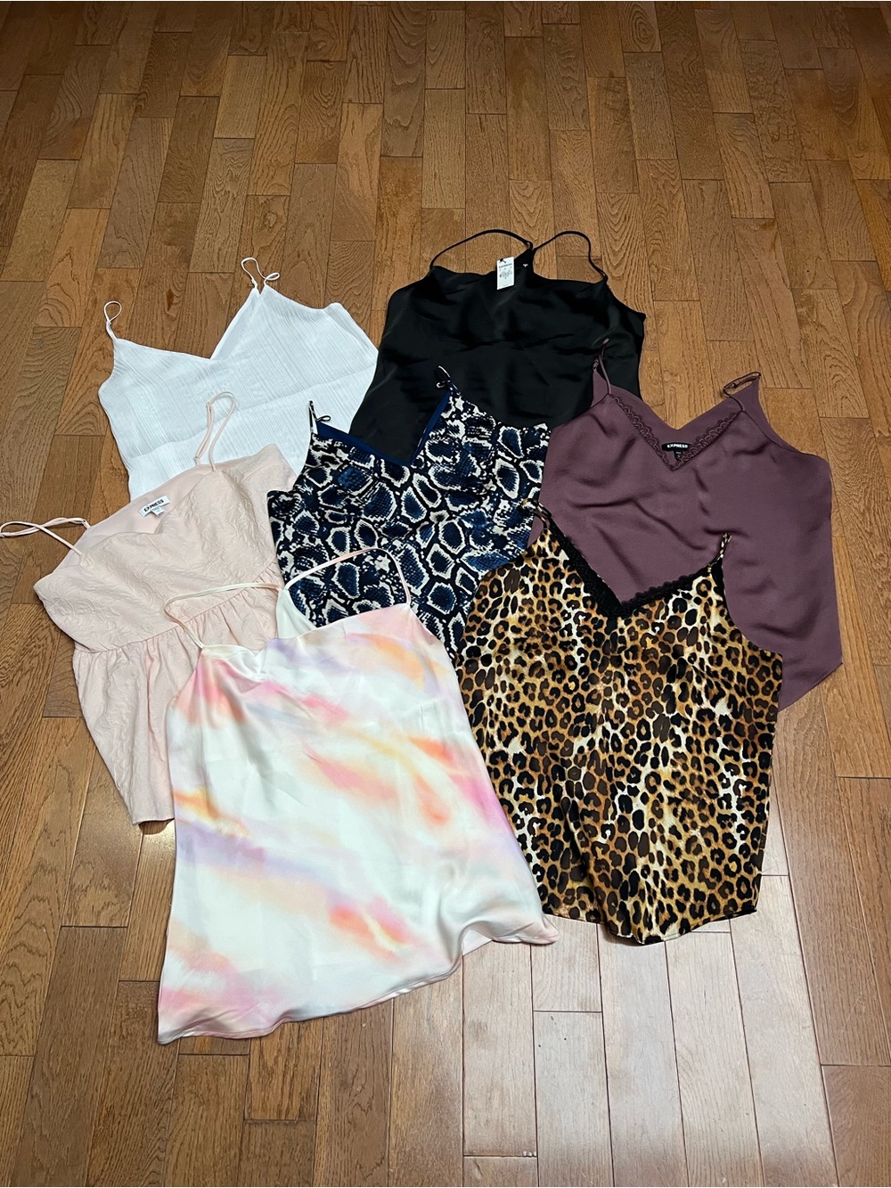 Express Camisole/Tank Bundle of 7 Medium Tops Solid and Print - Picture 9 of 9